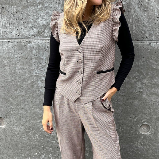 STORIES FROM THE ATELIER by COPENHAGENSHOES AS MAGIC VEST 902 SAND CHECK