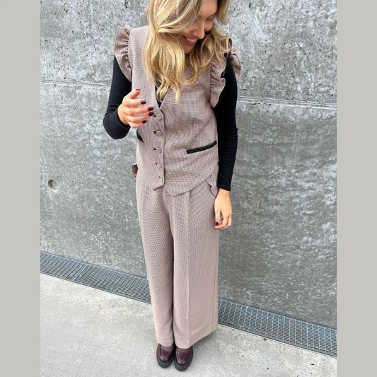 STORIES FROM THE ATELIER by COPENHAGENSHOES AS MAGIC PANTS PANTS 902 SAND CHECK