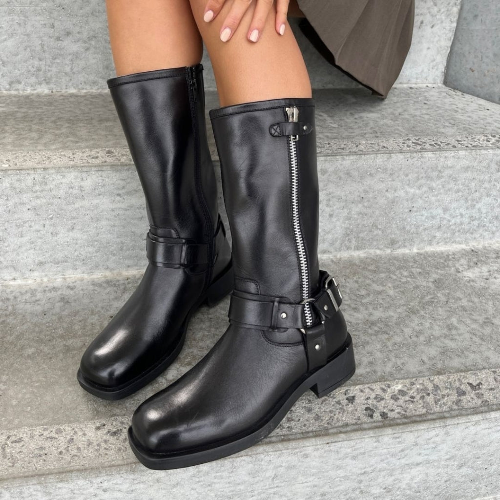 HEARTBEAT AND MORE BLACK – - Main Image