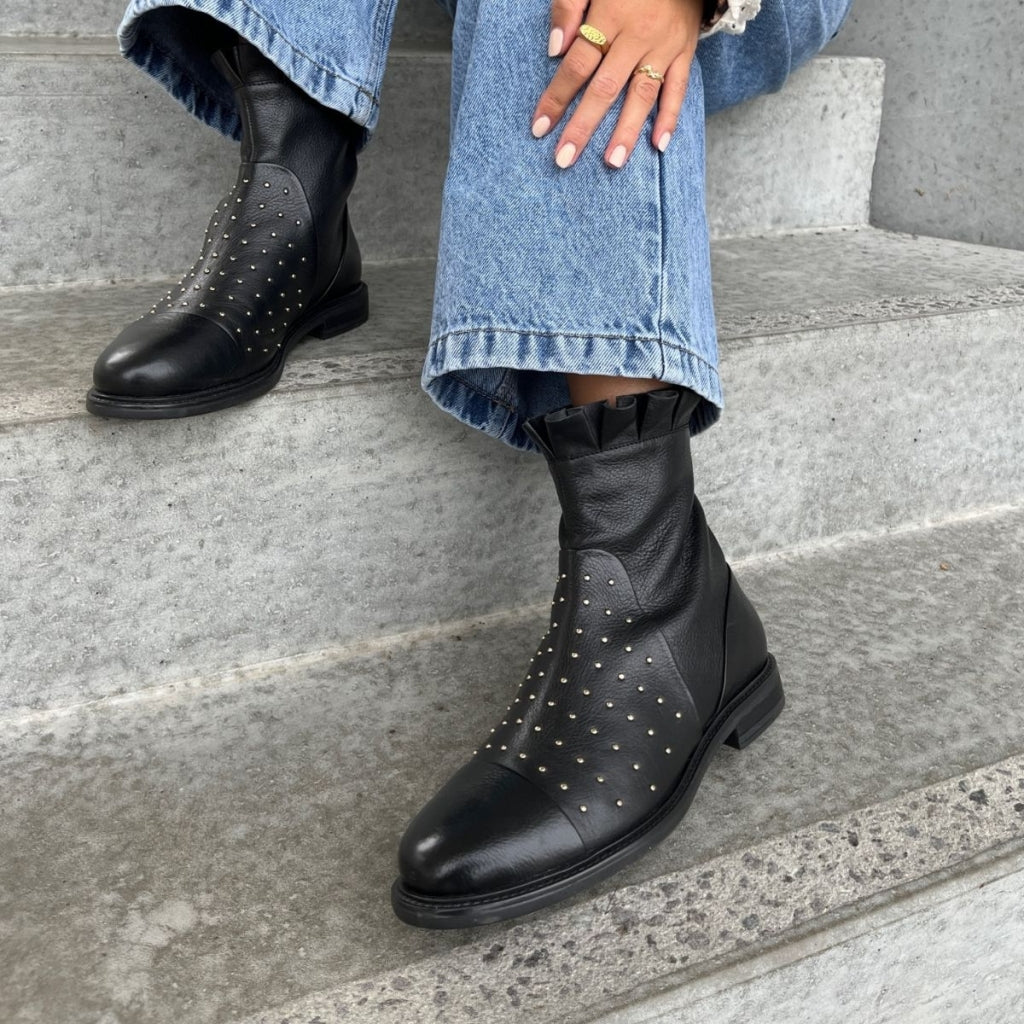 LET'S GO WALKING BLACK –