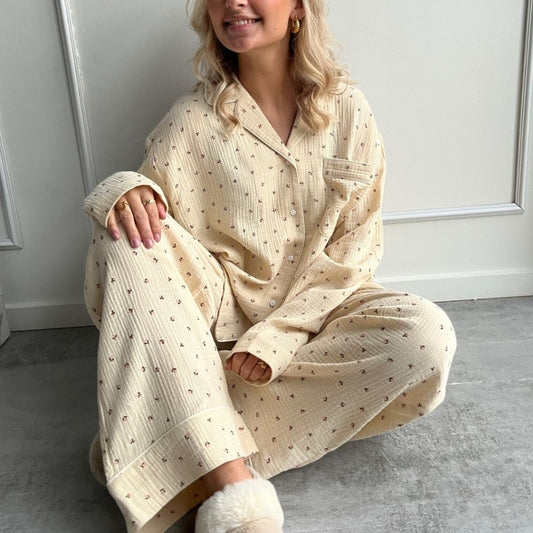 STORIES FROM THE ATELIER by COPENHAGENSHOES PAJAMAS SHIRT 2 SHIRT 01 BEIGE SMALL FLOWER