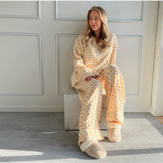 STORIES FROM THE ATELIER by COPENHAGENSHOES PAJAMAS SHIRT 3 SHIRT 02 BEIGE YELLOW BIG FLOWER