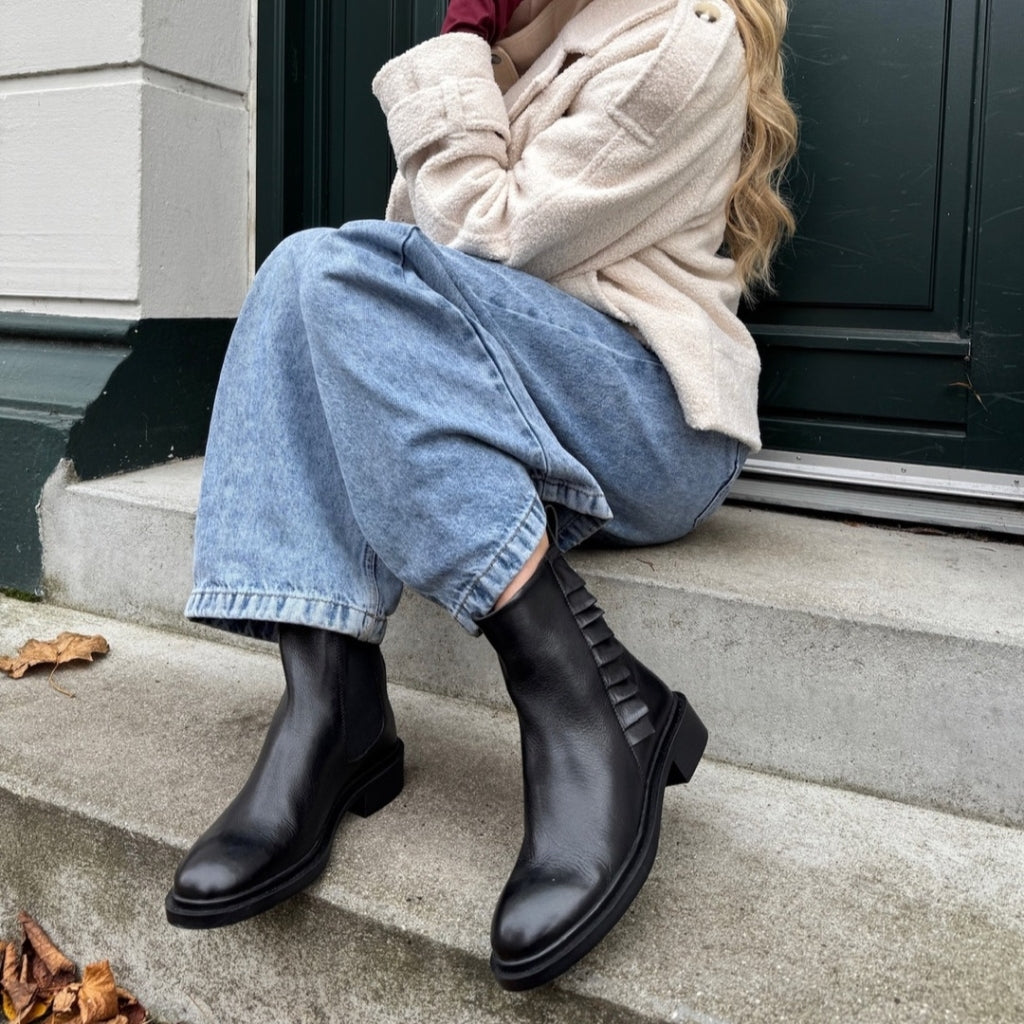 THE FASHION LOVE BLACK –