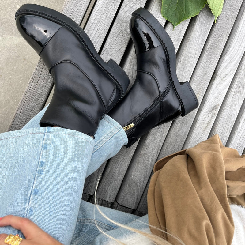 COPENHAGEN SHOES AMIE BOOTS PATENT Boots 0011 BLACK PATENT