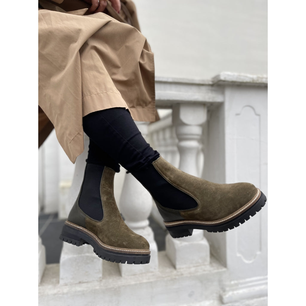 COPENHAGEN SHOES FALL 21 Suede Boots 099 Army