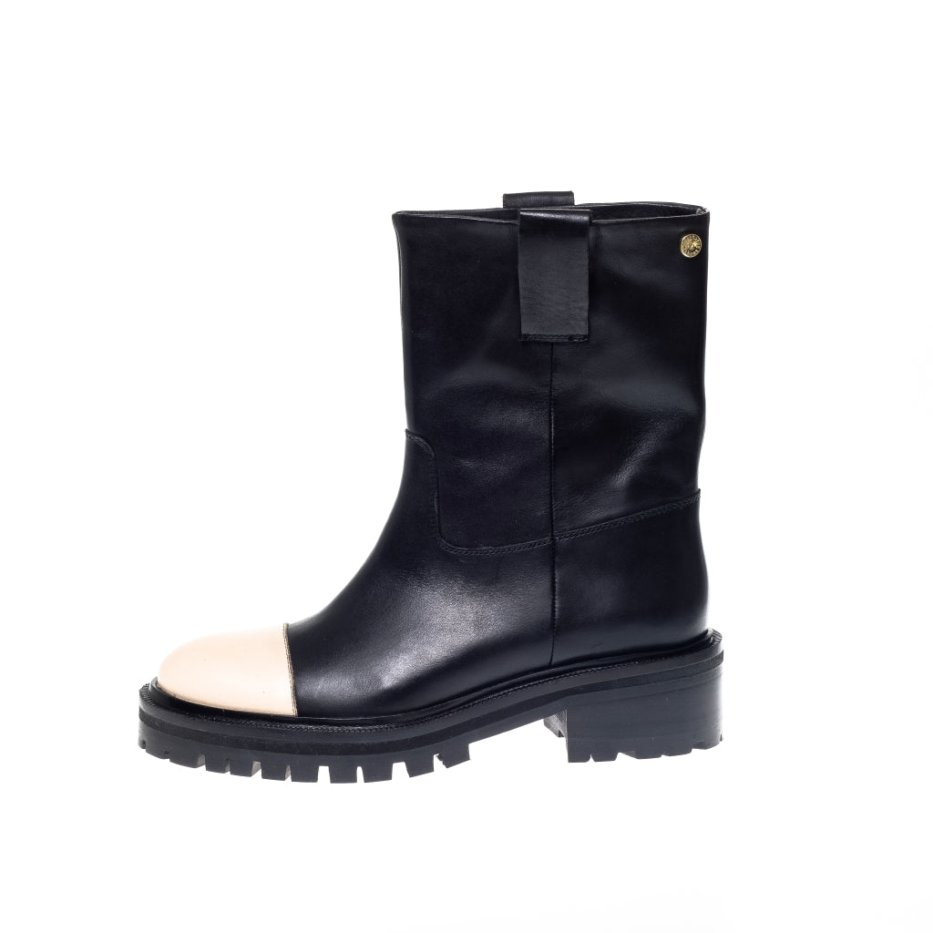 COPENHAGEN SHOES LET'S GO Copenhagenshoes by Josefine Valentin Boots 1623 BLACK WITH OFF WHITE TOE