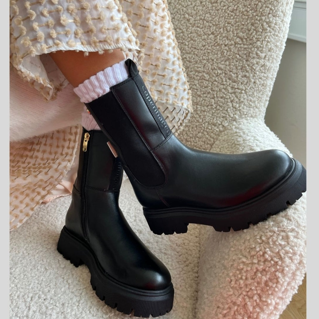 MERLE (WR) BLACK – - Main Image