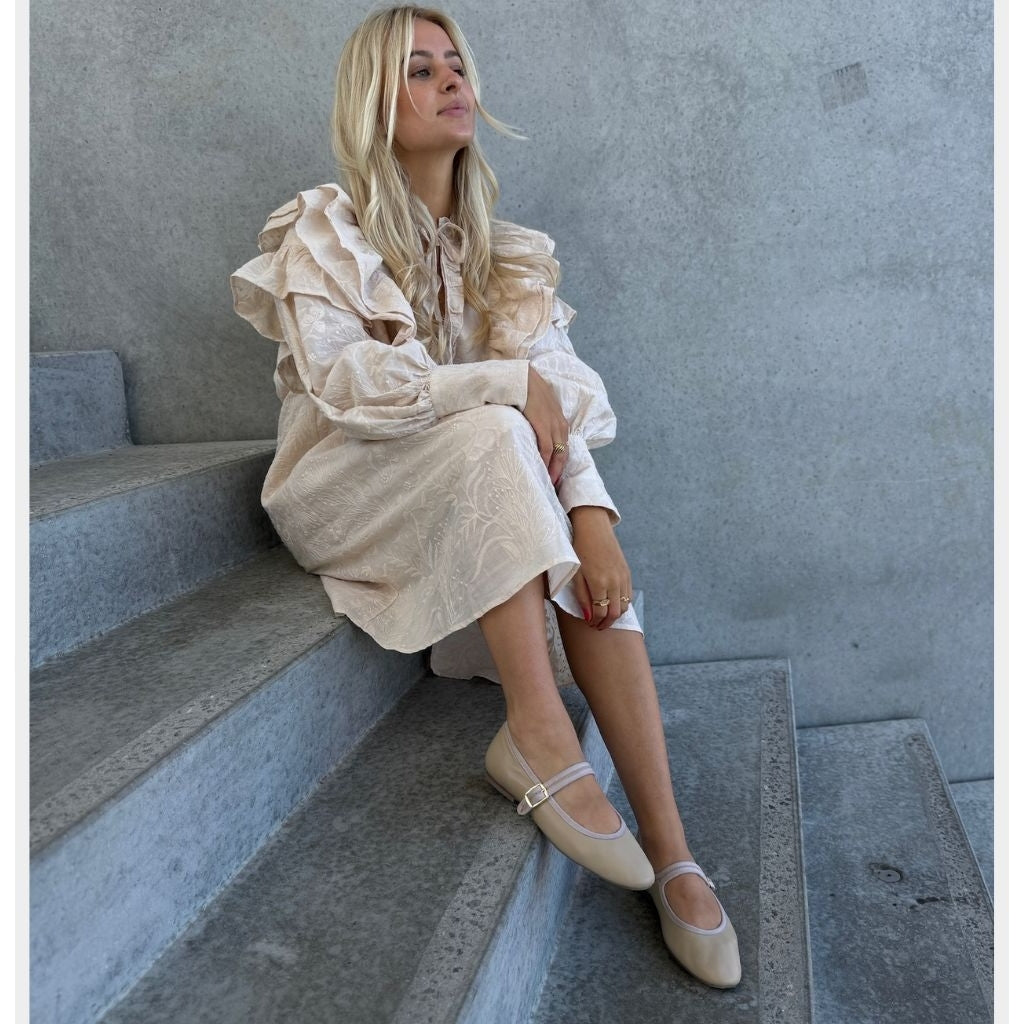 THE SOUND DRESS - White – Copenhagenshoes.com