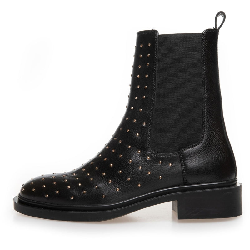 Chelsea boots top women studded
