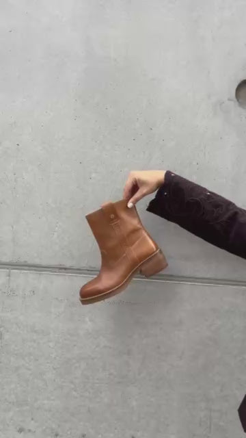 COPENHAGEN SHOES SAY MORE - BROWN/TAN Boots 125 TAN